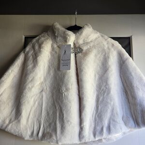 Elegant White Faux Fur Wrap